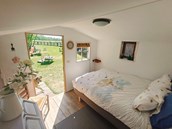 Tuinhuis met uitzicht op de wei