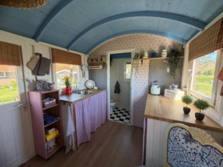 Gehele keuken met badkamer