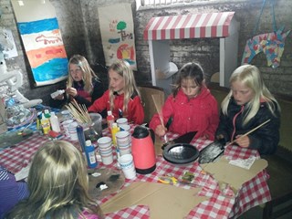 Binnen spelen bij kinderfeestjes Noord Holland